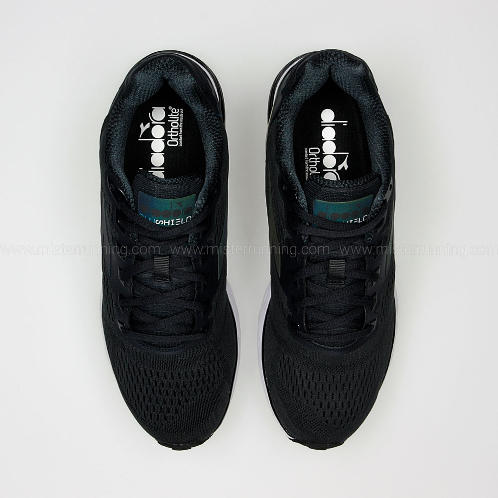 diadora mythos blushield hip 3