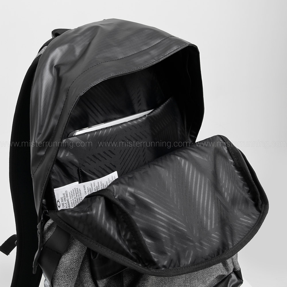 oakley grey backpack