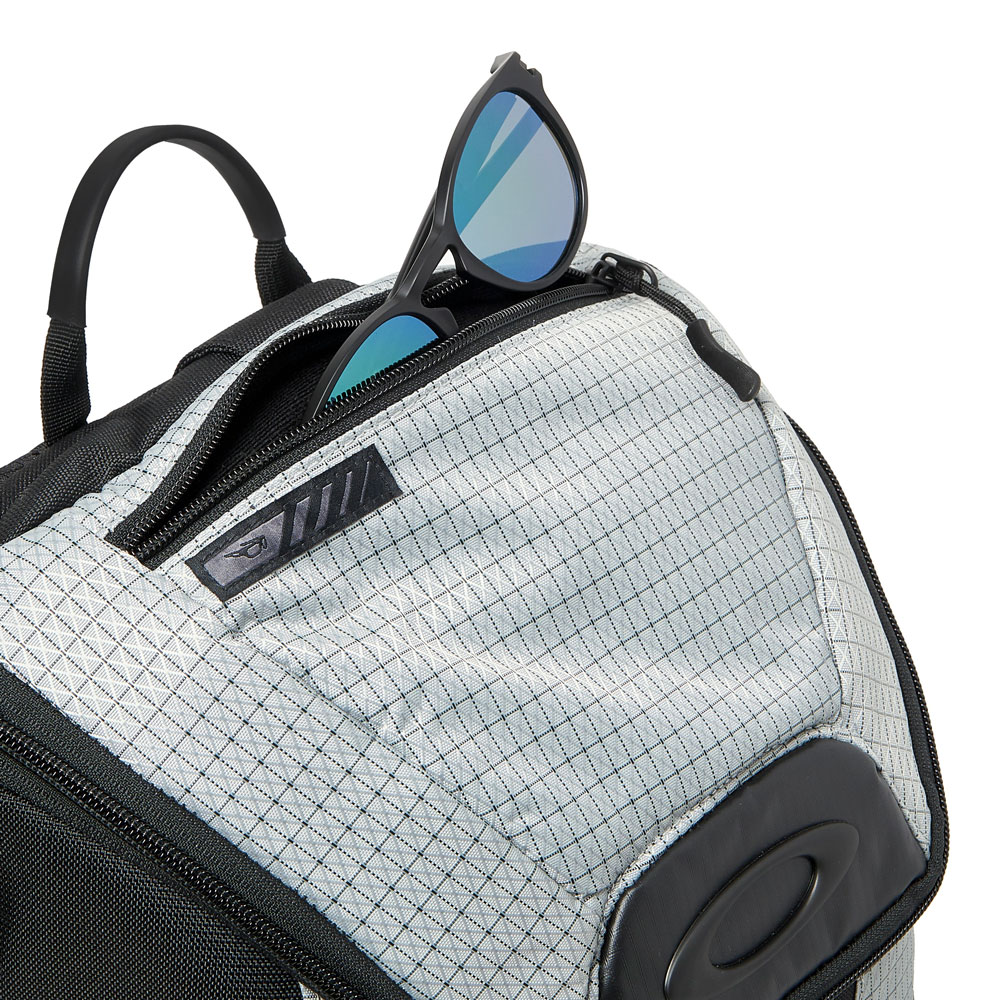 oakley grey backpack