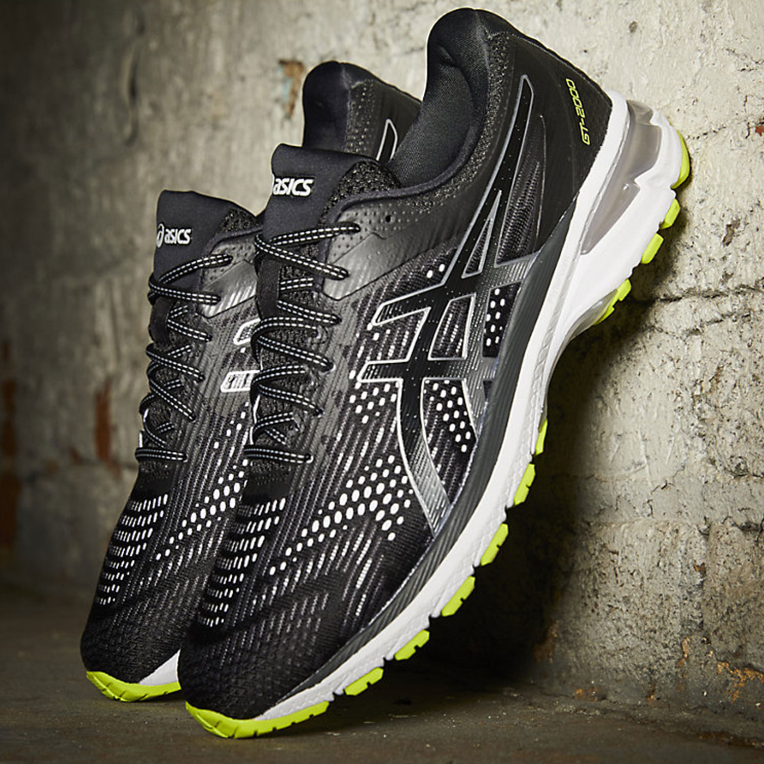 asics structured running shoes