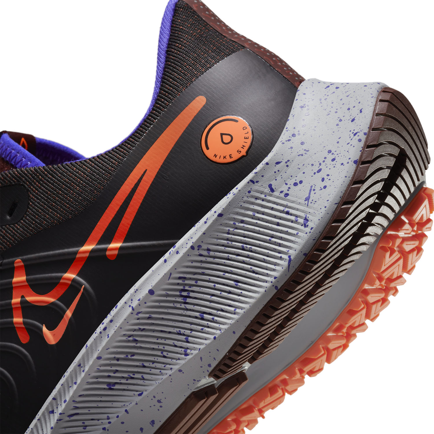 nike men's air zoom pegasus 38 shield running shoes