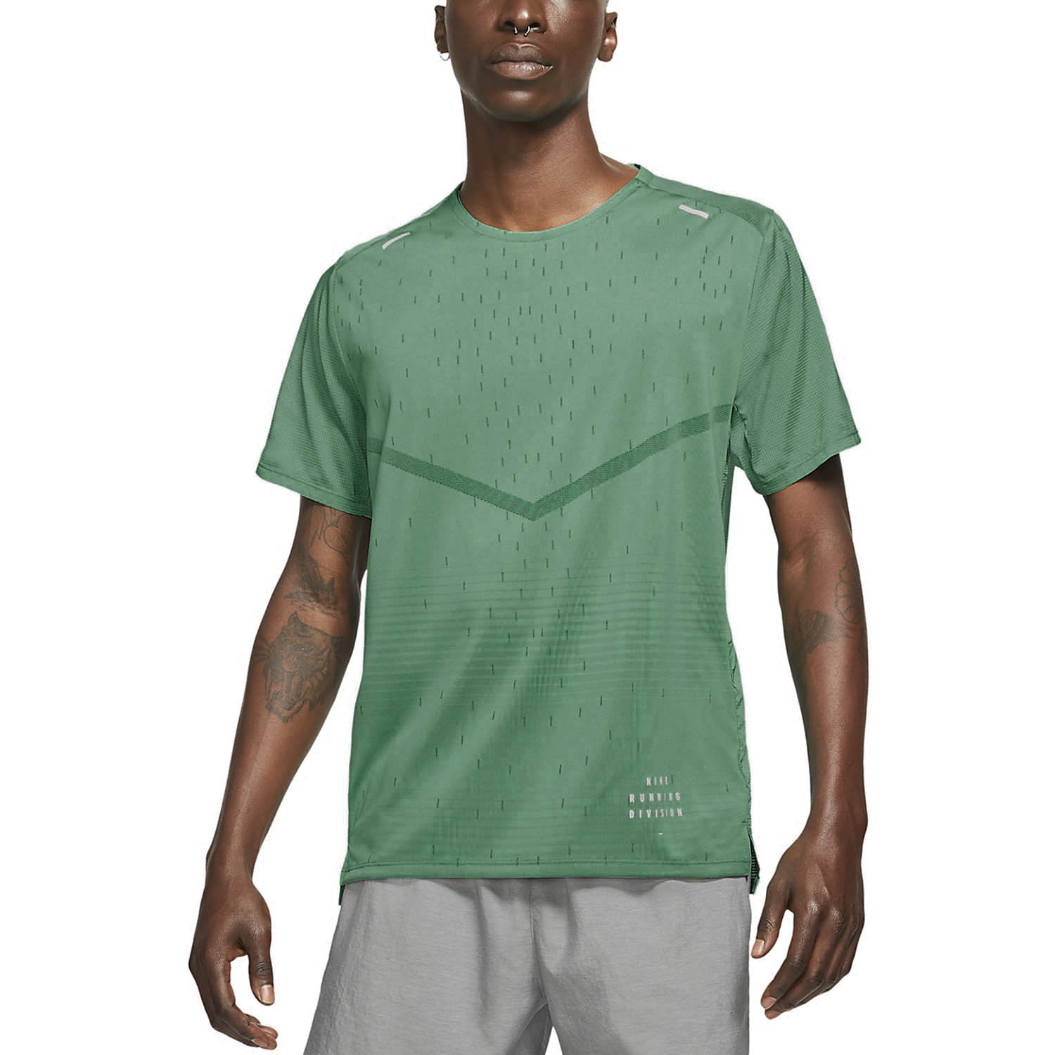 nike rise 365 t shirt green