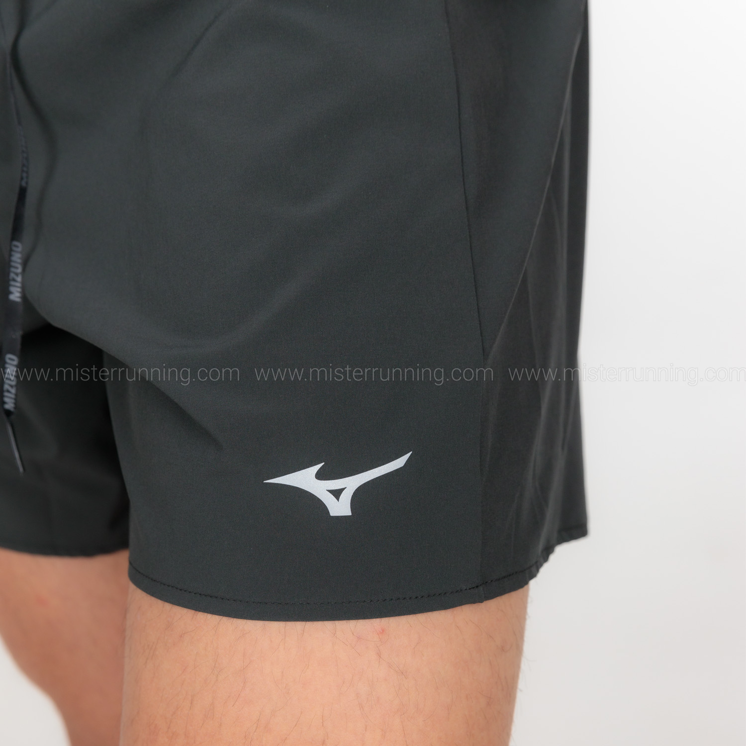 Mizuno Alpha 5.5in Shorts - Black