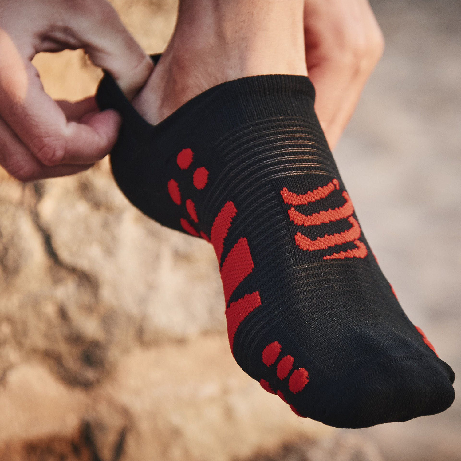 Compressport 3D Dots Socks - Black/Red