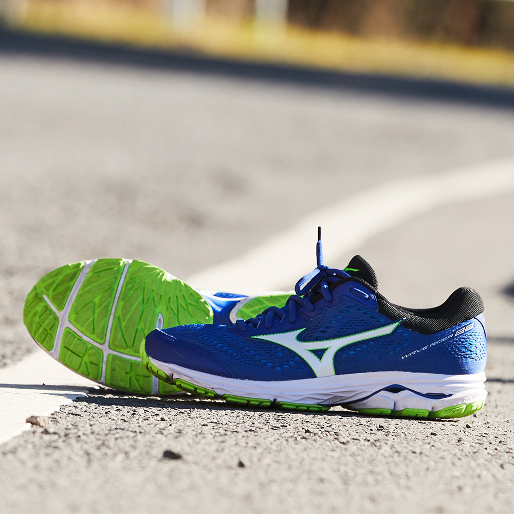 mizuno wave rider 22