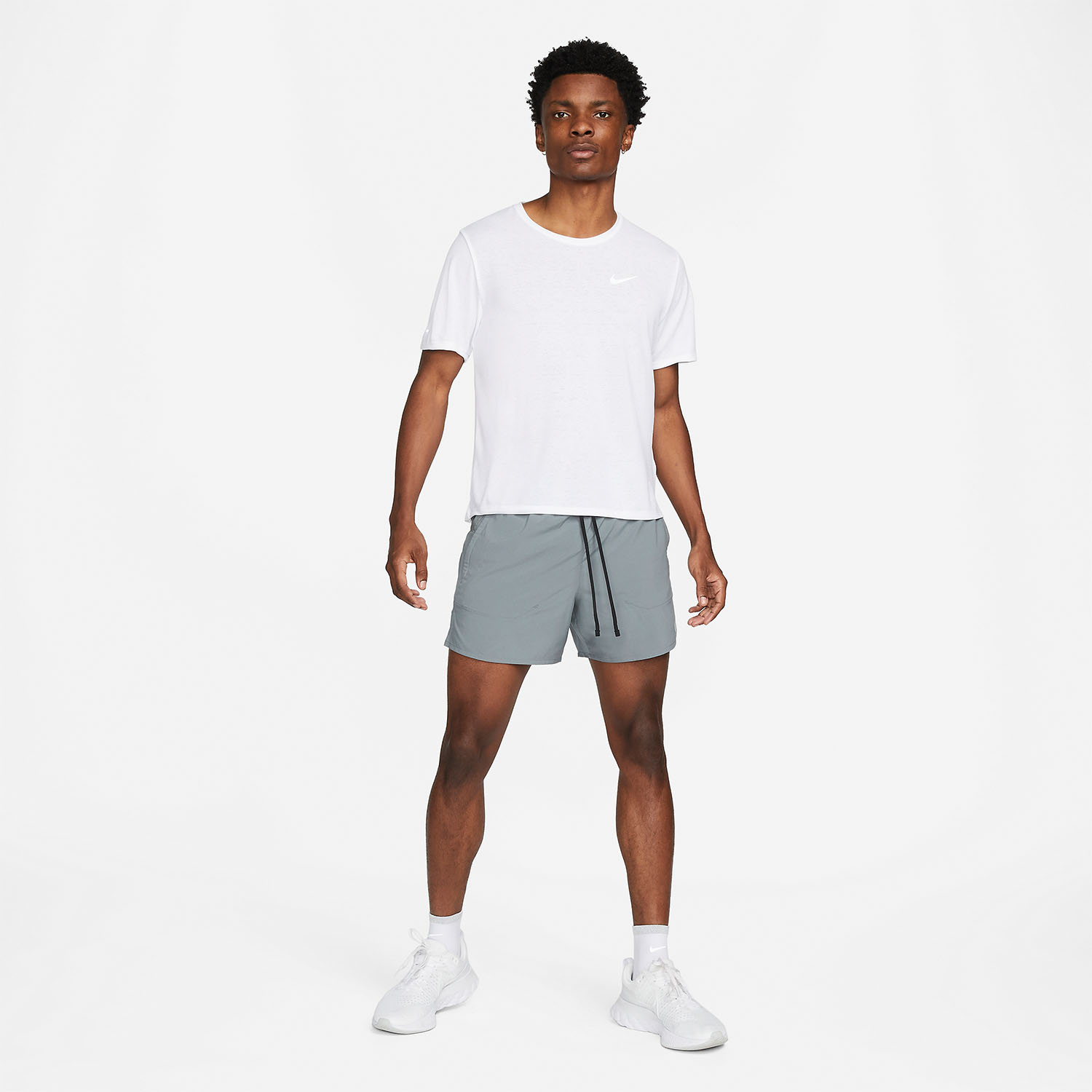 Nike Dri-FIT Stride 5in Shorts - Smoke Grey/Black/Reflective Silver