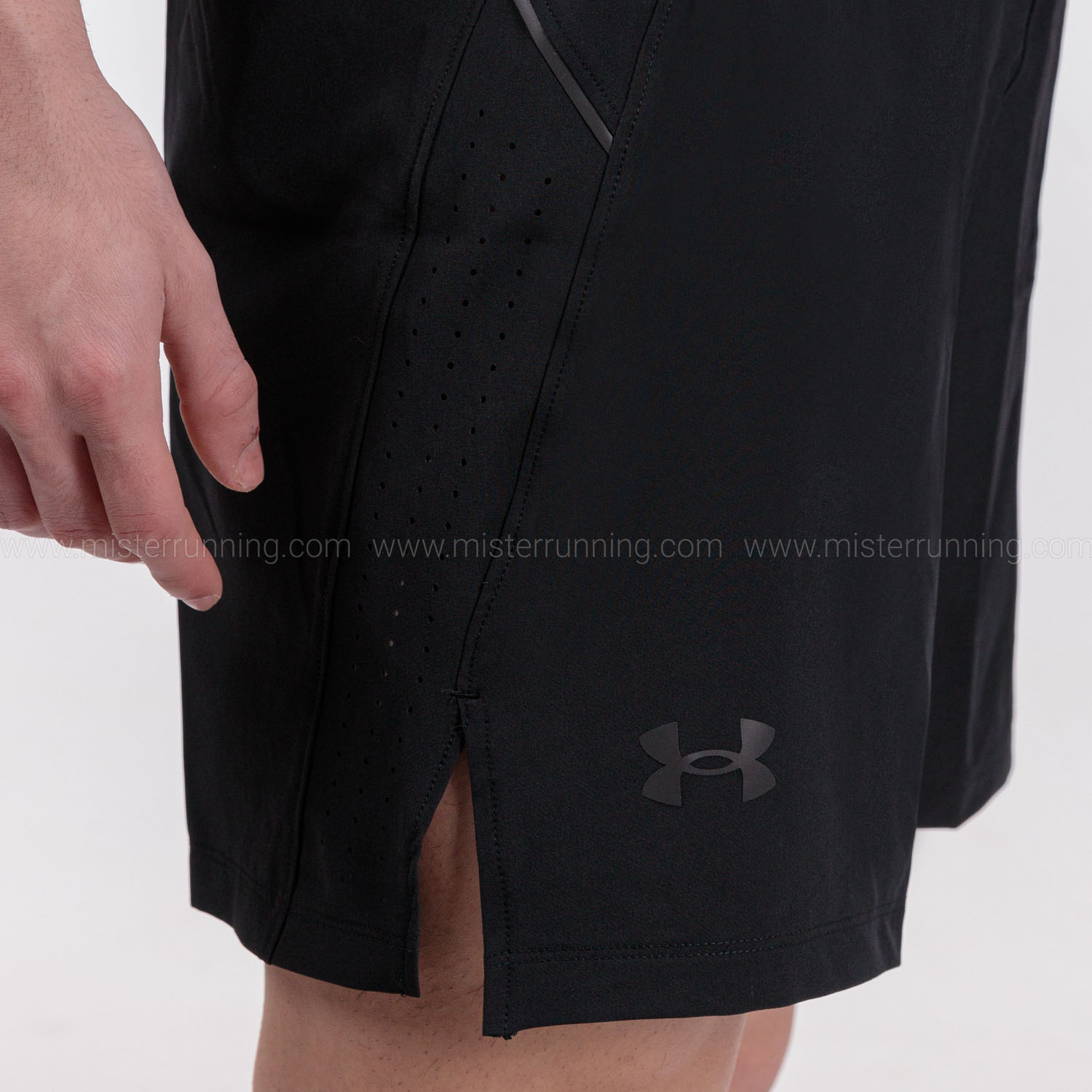 Under Armour Launch Elite Graphic 7in Pantaloncini - Black/Reflective