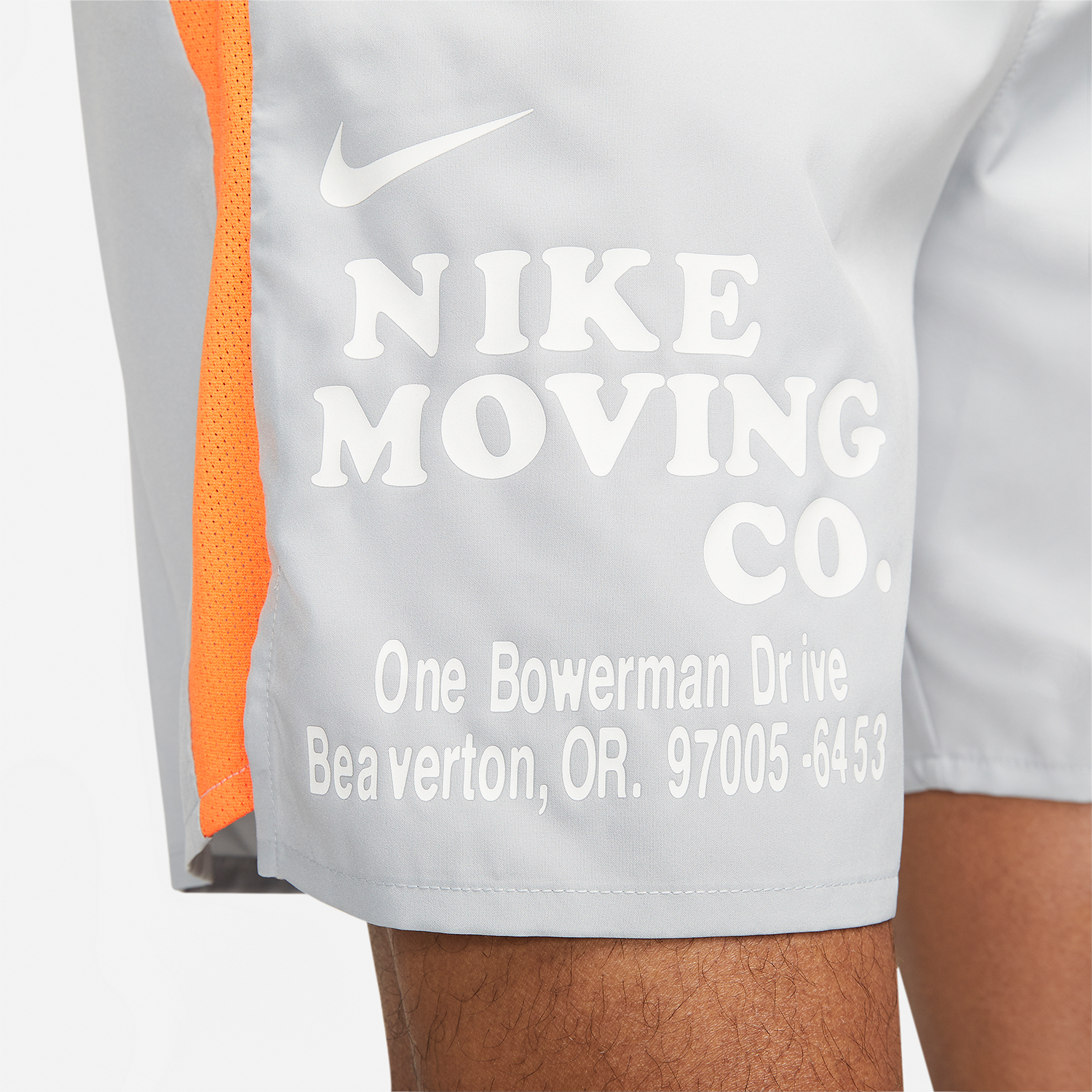 Nike Dri-FIT Challenger 7in Shorts - Light Smoke Grey/Summit White