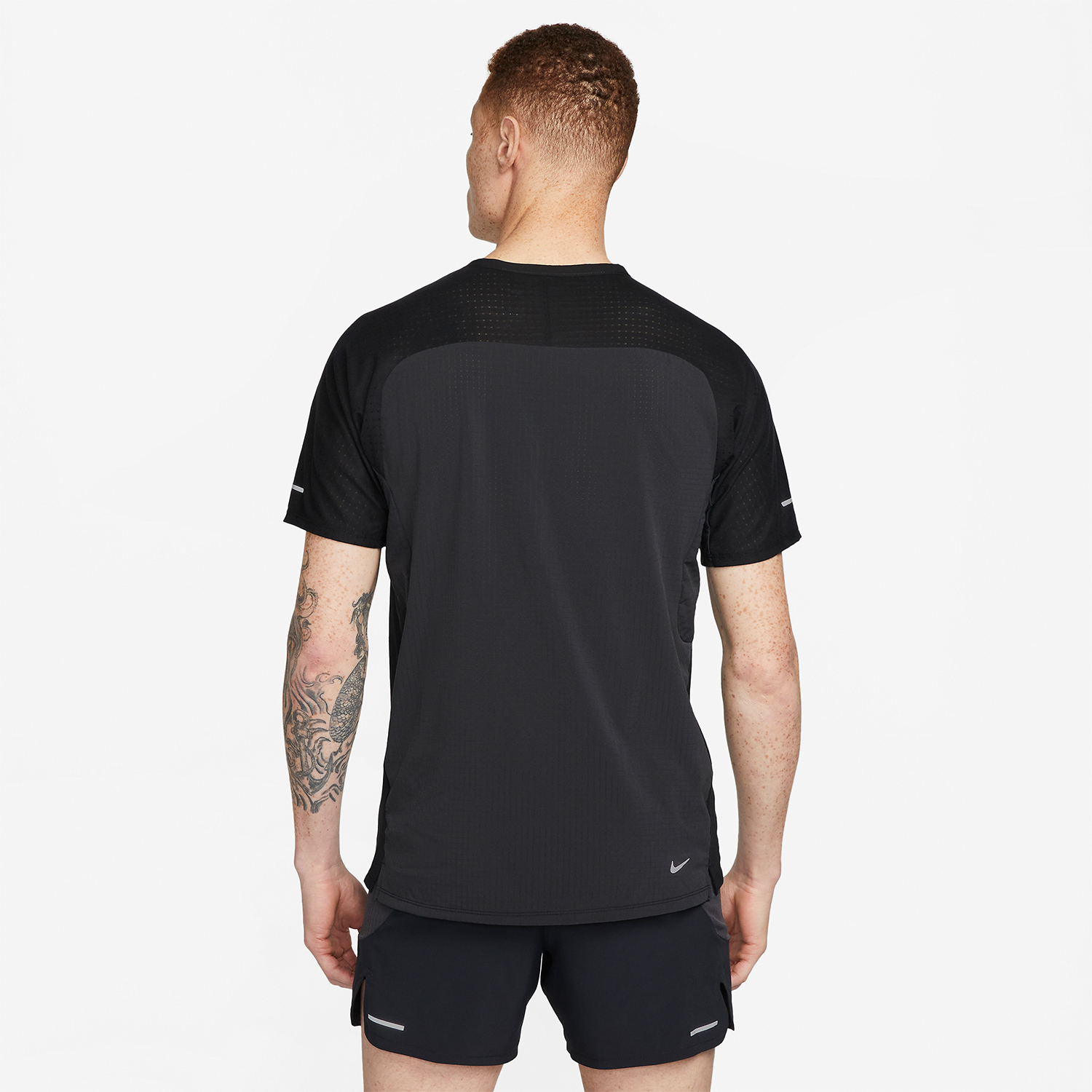 Nike Dri-FIT Solar Chase Men's Trail Running T-Shirt - Black