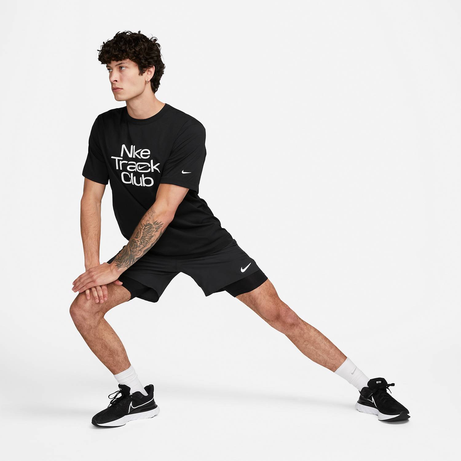 Nike Dri-FIT Hyverse Track Club T-Shirt - Black/Summit White