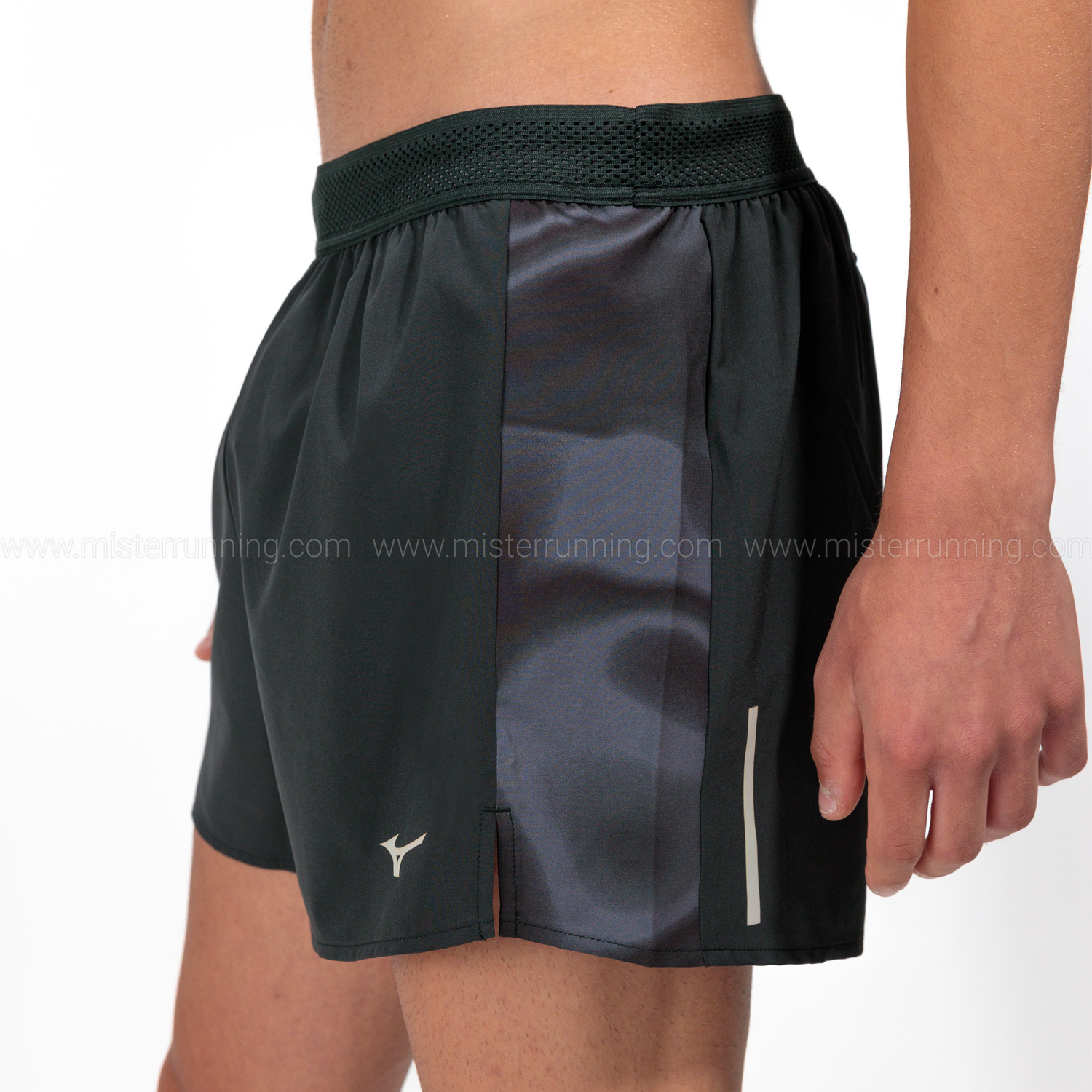 Mizuno Premium Aero Split 4.5in Shorts - Black