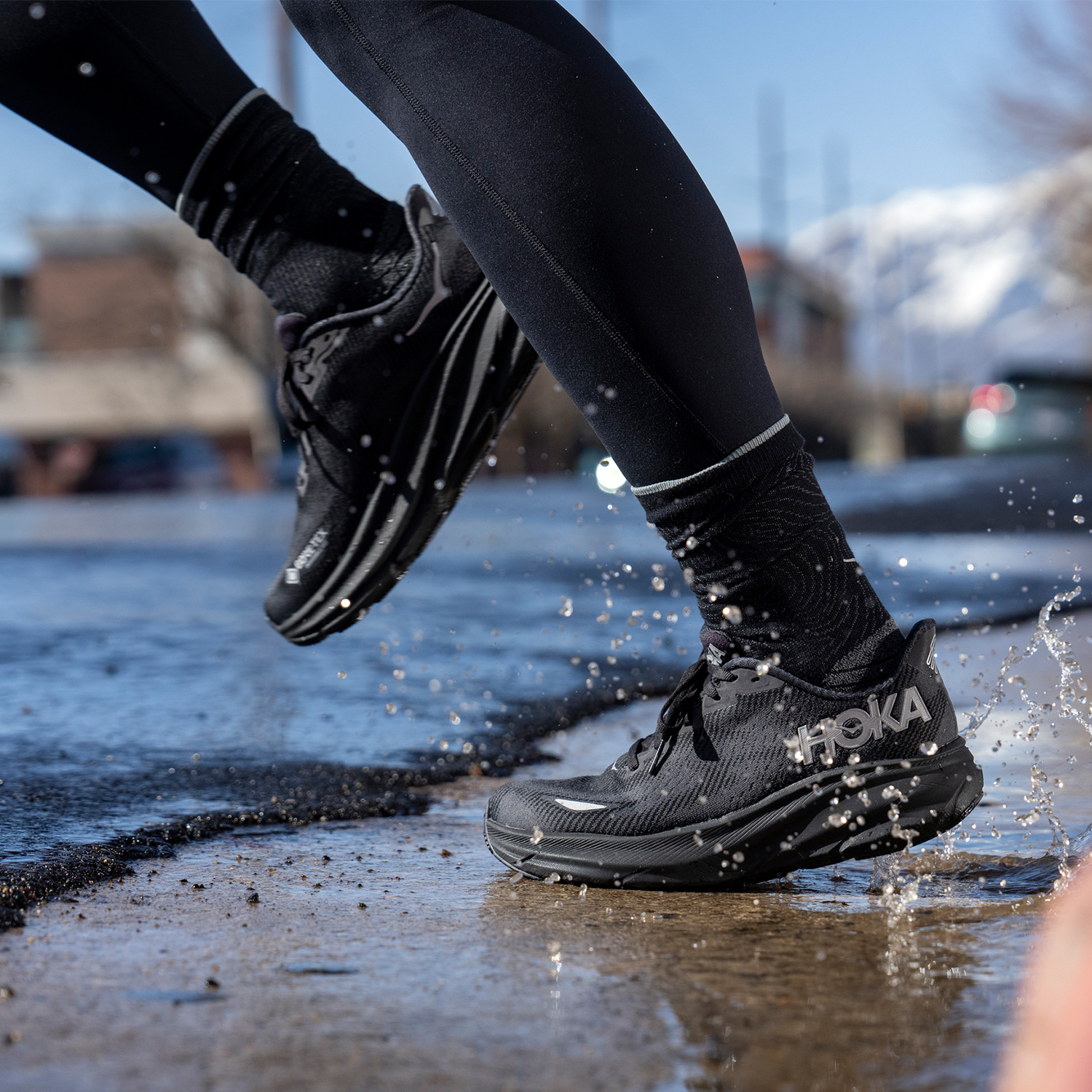 Hoka One One Clifton 9 GTX - Black