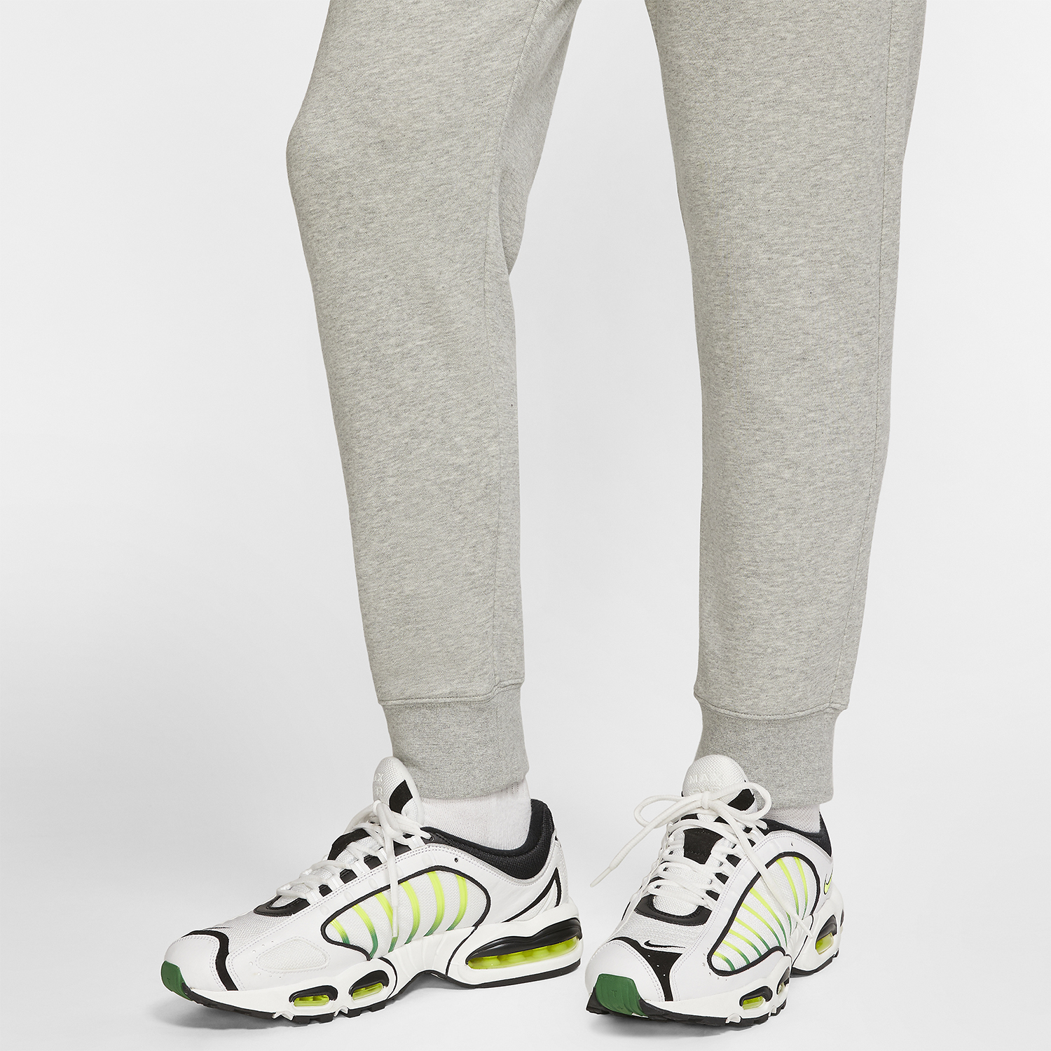 Nike Club Pantaloni - Dark Grey Heather/Matte Silver/White