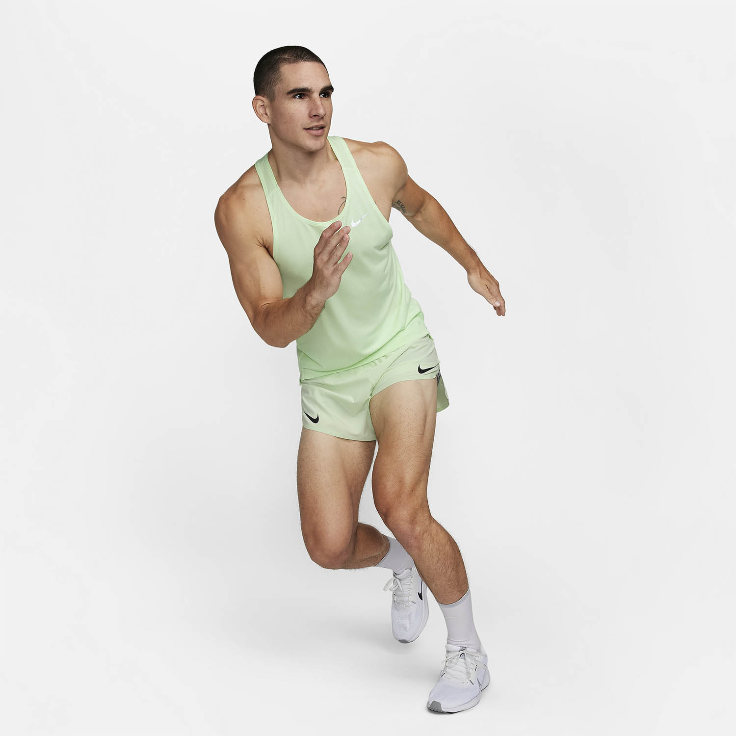Nike Dri-FIT ADV AeroSwift 4in Shorts - Vapor Green/Black