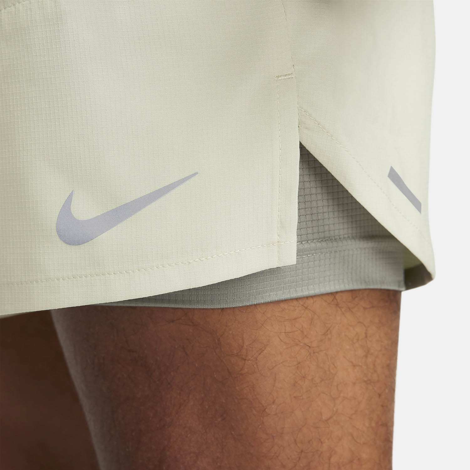 Nike Dri-FIT Stride 2 in 1 7in Shorts - Olive Aura/Dark Stucco/Reflective Silver