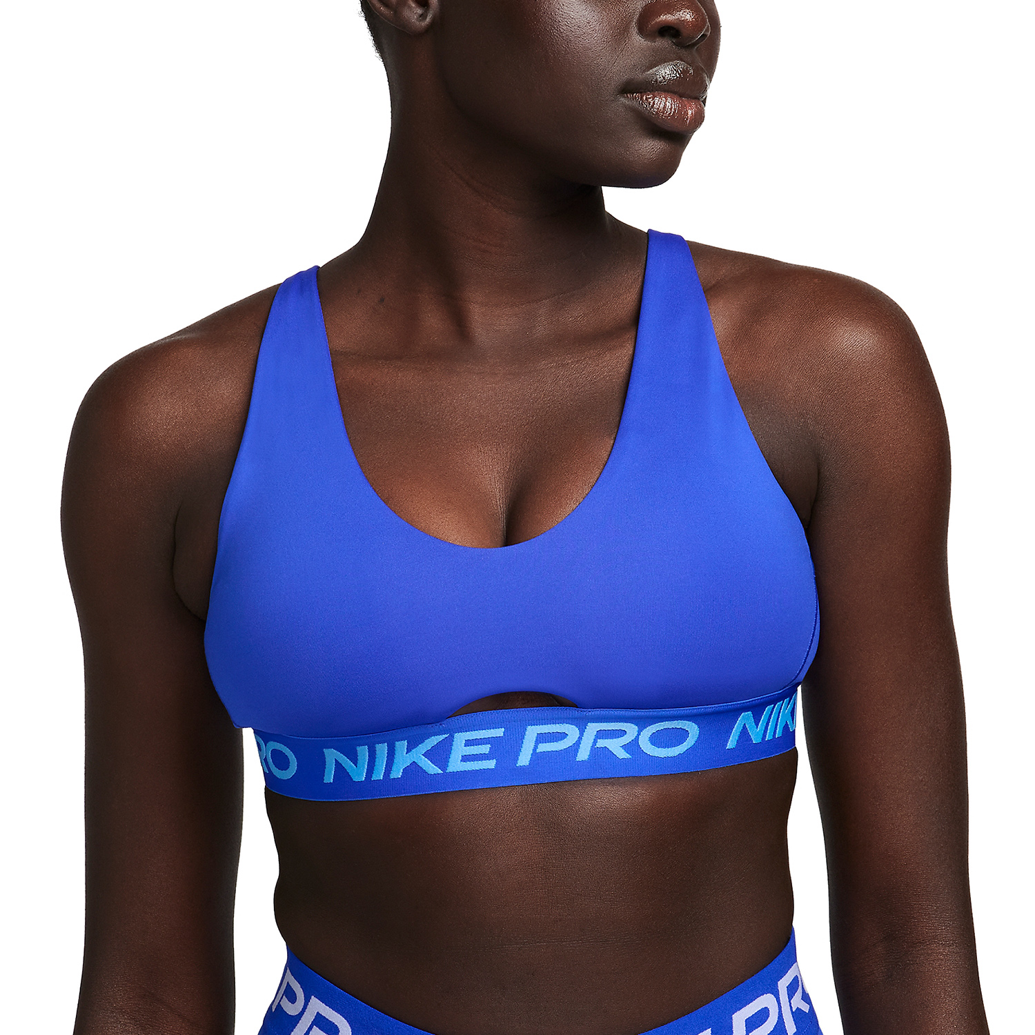 Nike Performance INDY PLUNGE BRA - Medium support sports bra - hyper  royal/university blue/blue 