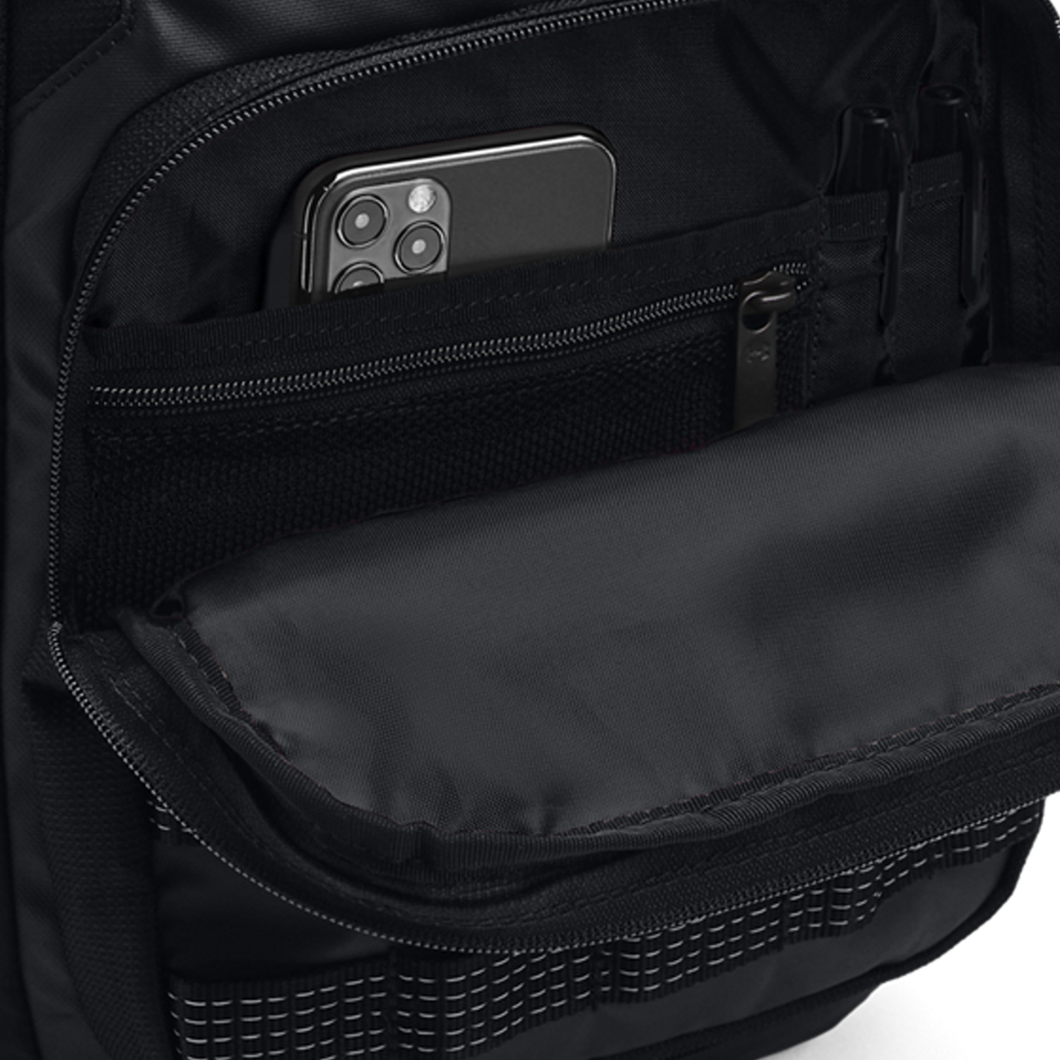 Under Armour Triumph Backpack - Black/Metallic Silver