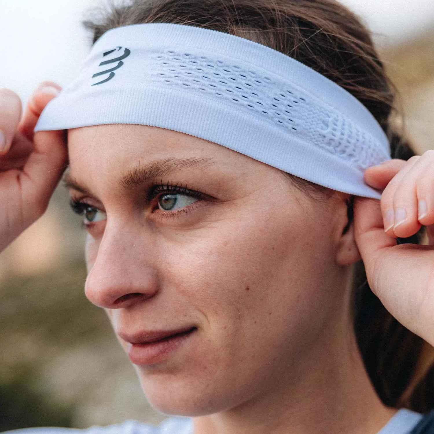 Compressport On/Off Thin Running Headband - White