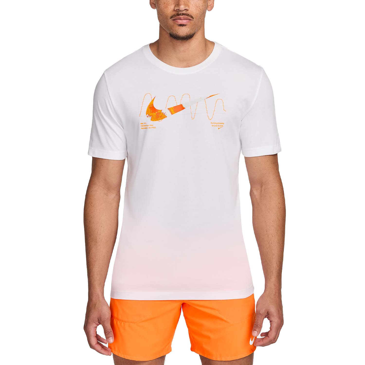 Nike Dri-FIT Graphic T-Shirt - White