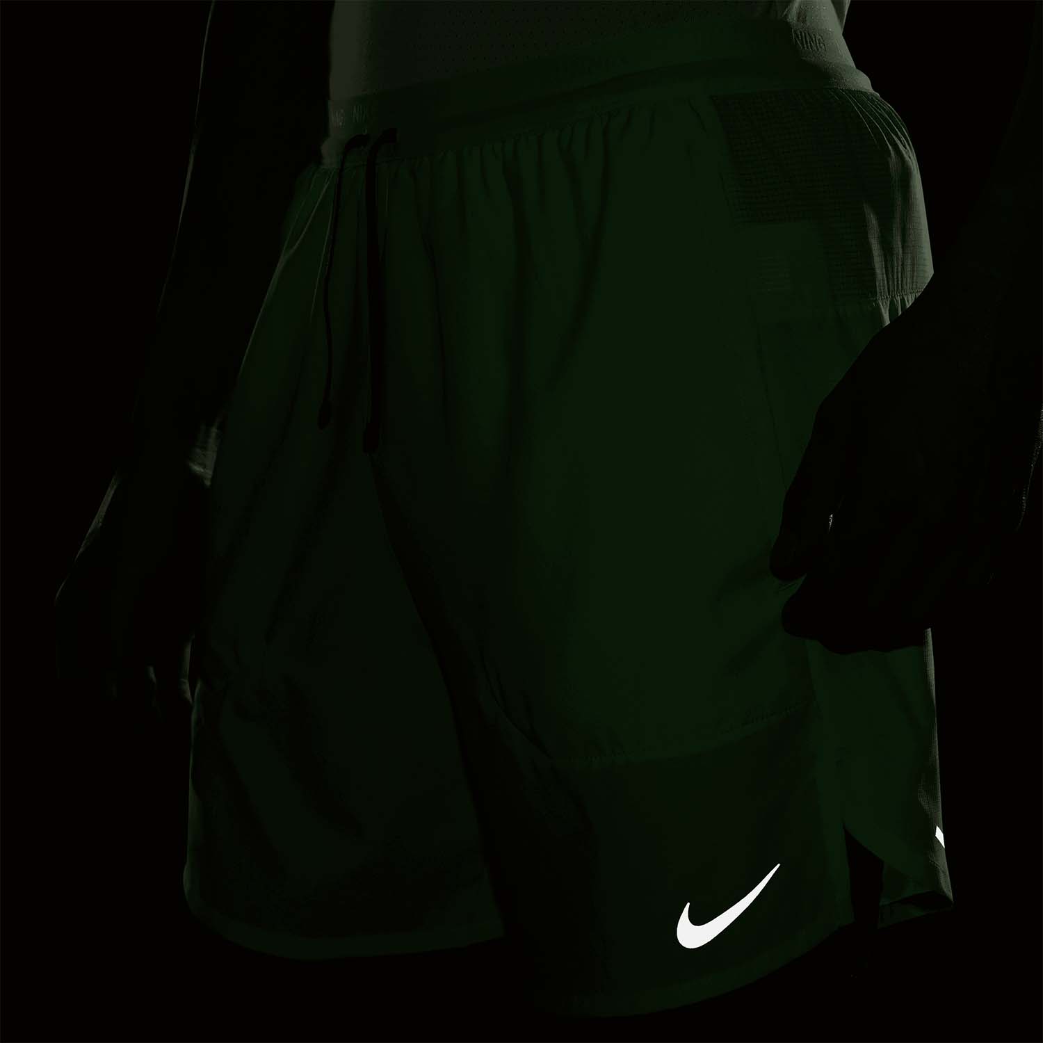 Nike Dri-FIT Stride 2 in 1 7in Shorts - Vapor Green/Reflective Silver