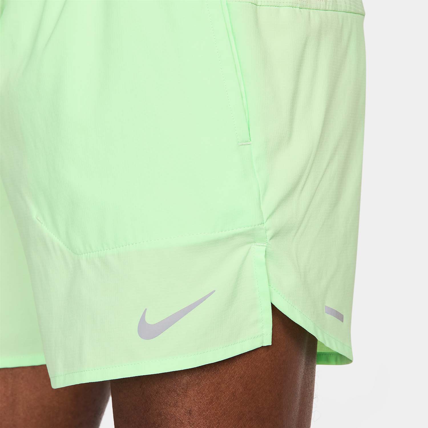 Nike Dri-FIT Stride 5in Pantaloncini - Vapor Green/Reflective Silver