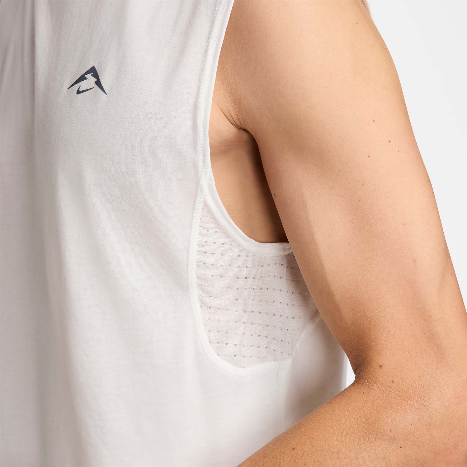 Nike Trail Solar Chase Tank - Summit White/Lilac Bloom/Black