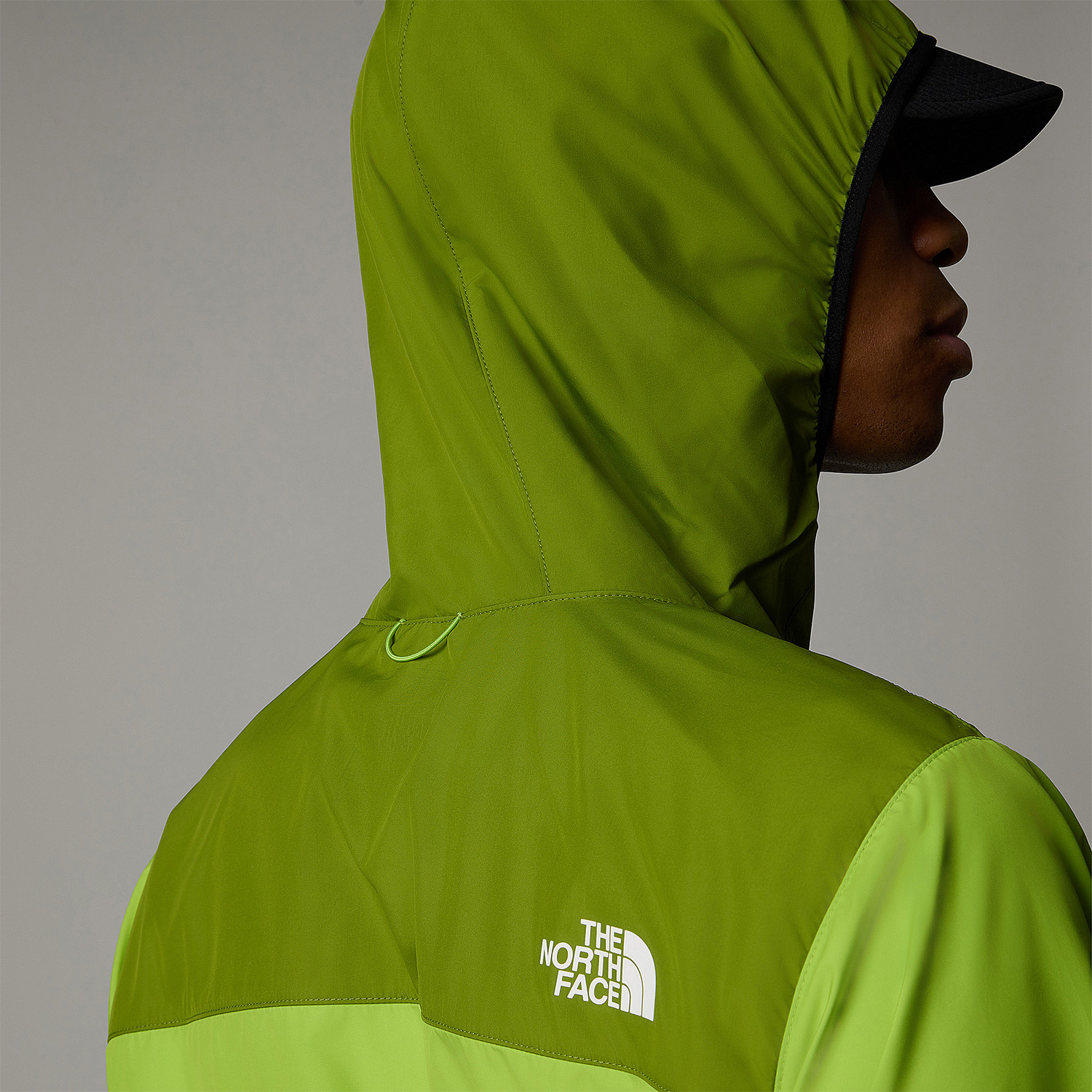 The North Face Higher Run Rain Jacket Men - Meadow Grass | BIKE24
