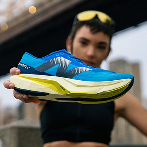 Reseña de New Balance FuelCell Rebel v4: Innovación y Comodidad
