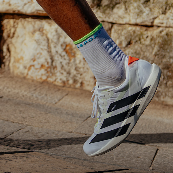 Compressport Socks: stabilità e ventilazione ad alte prestazioni