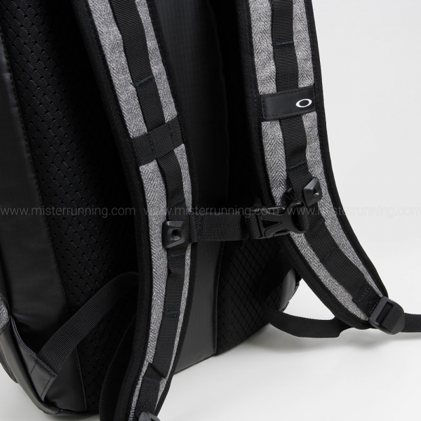 oakley grey backpack