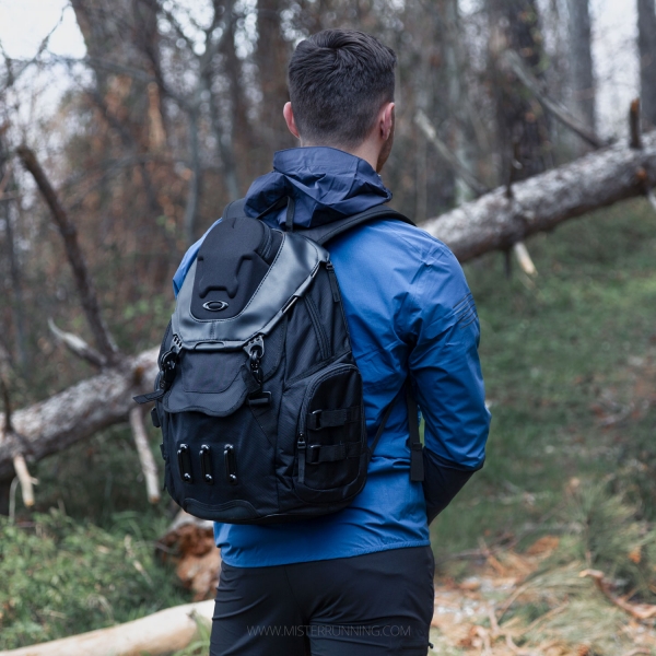 Oakley Bathroom Sink Backpack - Black