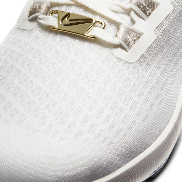 Nike Air Zoom Pegasus 37 Premium - Ivory/Mtlc Gold Silk/Platinum Tint