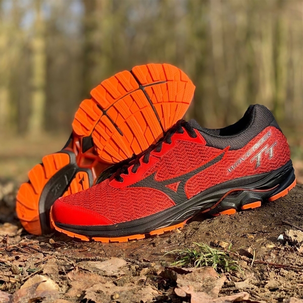 Mizuno Wave Rider TT - High Risk Red/Black/Red Orange