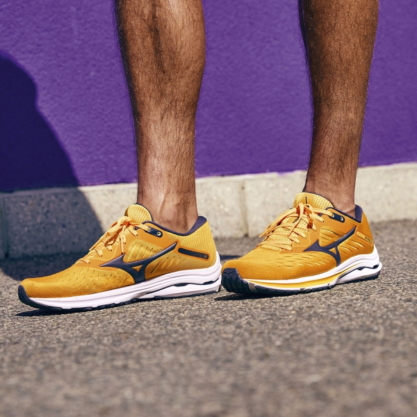 Mizuno Wave Rider 24 - Saffron/Phantom