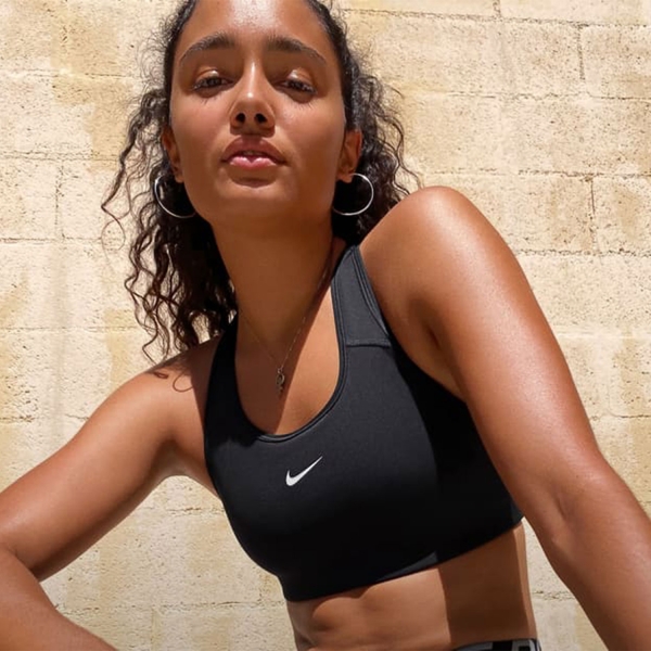 Nike Swoosh Sports Bra - Black/White