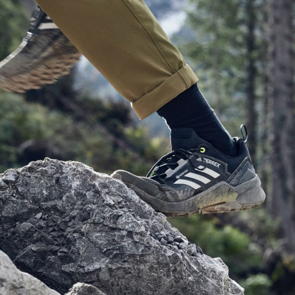 adidas Terrex Swift R3 GTX - Core Black/Grey Three/Solar Red