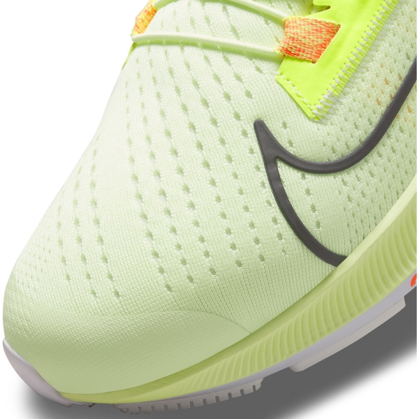 Nike Air Zoom Pegasus 38 Flyease - Barely Volt/Black Volt/Photon Dust