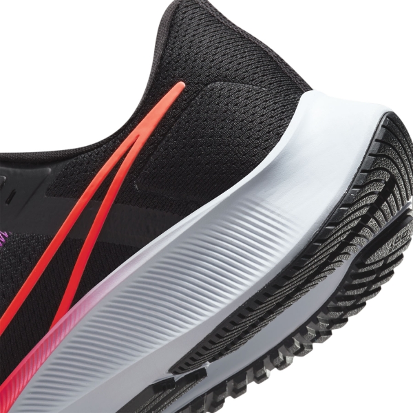 Nike Air Zoom Pegasus 38 - Black/Flash Crimson/OFF Noir