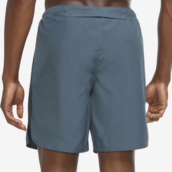 Nike Challenger 2 in 1 7in Shorts - Ash Green/Dark Smoke GreyReflective Silver