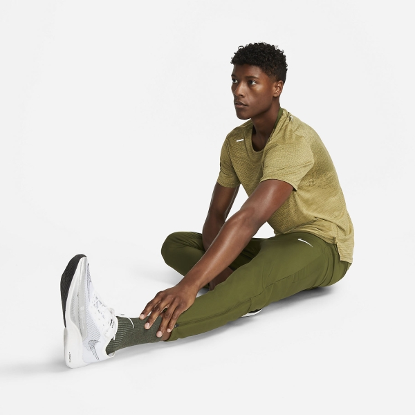 Nike Dri-FIT Challenger Woven Pants - Rough Green/Reflective Silver
