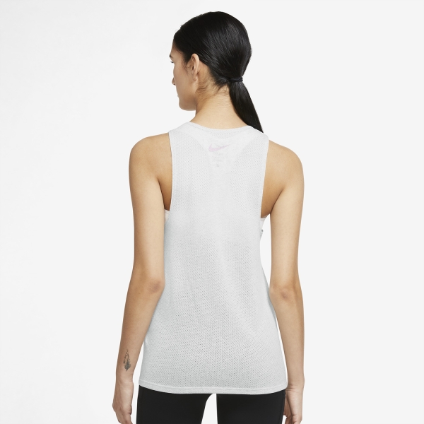 élite bandeja Helecho Nike Dri-FIT Logo Top de Trail Running Mujer - Light Smoke Grey