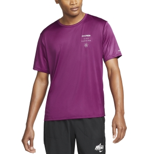 Nike Dri-FIT UV Run Division Miler T-Shirt - Sangria/Reflective Silver