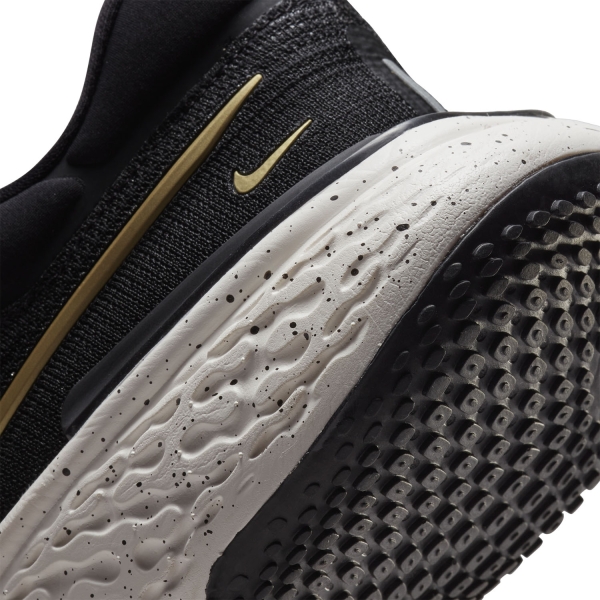 Nike Zoomx Invincible Run Flyknit - Black/Metallic Gold/Sail