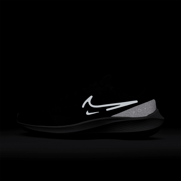 Nike Air Zoom Pegasus 39 Shield - Black/White/Dark Smoke Grey/Volt