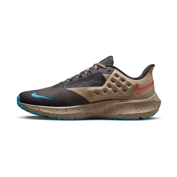 Nike Air Zoom Pegasus 39 Shield - Medium Ash/Bright Crimson/Khaki