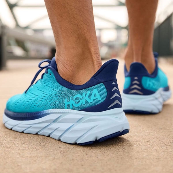 Hoka Clifton 8 - Bellwether Blue/Scuba Blue