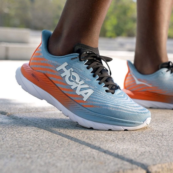 HOKA　マッハ５　27㎝