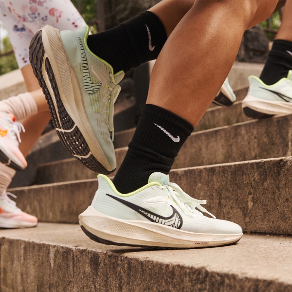 Nike Air Zoom Pegasus 39 - Barely Green/Cave Purple/Mint Foam/Volt