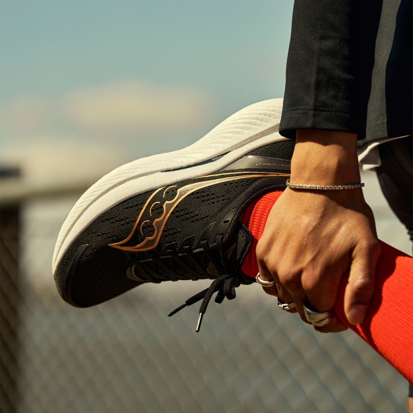 Saucony Endorphin Speed 3 - Black Goldstruck