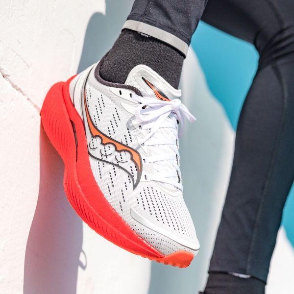 Saucony Endorphin Speed 3 - White/Black Vizi